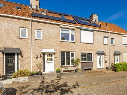 Tussenwoning te koop: P.A. de Genestetstraat 57, Middenveer Sliedrecht