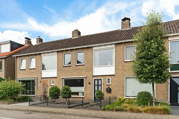 Tussenwoning te koop: P.A. van Deldenstraat 33, Deppenbroek Enschede
