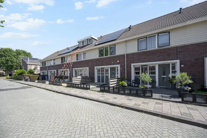 Terraced house for sale: P.C. Boutensstraat 9, Literatuurwijk Noordwest Almere
