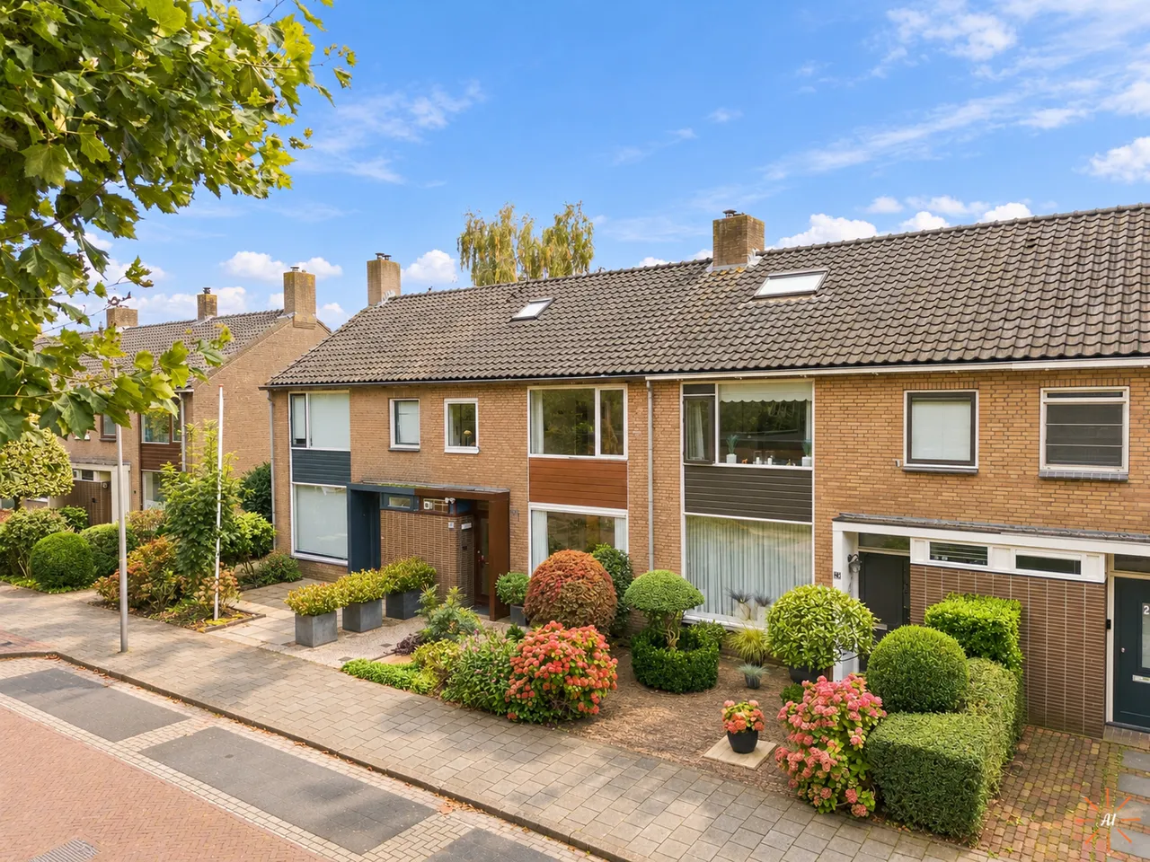 Tussenwoning te koop: P.C. Hooftlaan 30, Uithoorn