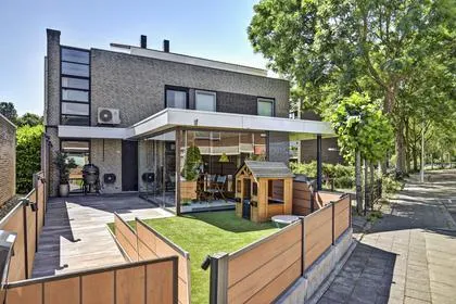 Twee-onder-één-kap te koop: P.C. Hooftsingel 64, Oostendam Hendrik-Ido-Ambacht