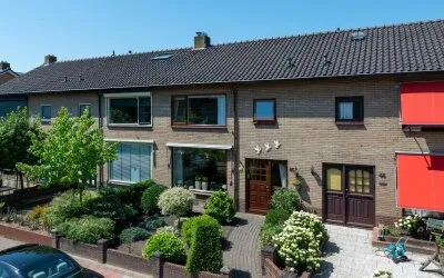 Tussenwoning te koop: P C Hooftstraat 48, Putten-Zuid-Oost Putten