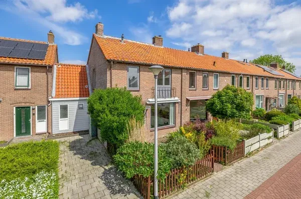 Tussenwoning te koop: P. Groenenboomstraat 14, Park Rhoon Rhoon