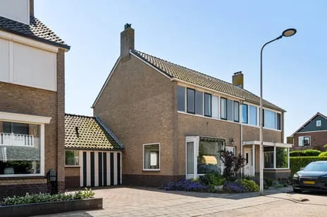 Tussenwoning te koop: P J de Kokstraat 4, De Zilk De Zilk