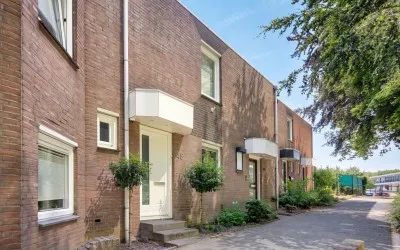 Tussenwoning te koop: P. Petersstraat 48, Welten-Dorp Heerlen