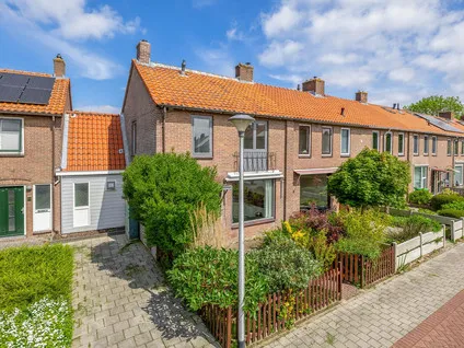 Tussenwoning te koop: P. Groenenboomstraat 14, Park Rhoon Rhoon