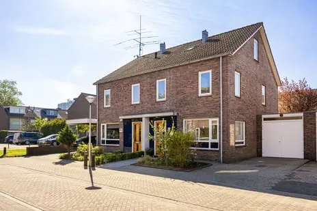 Tussenwoning te koop: P.A. van Deldenstraat 184, Deppenbroek Enschede