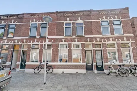 Tussenwoning te koop: P.C. Bothstraat 68, Ouwe Gouwe Gouda