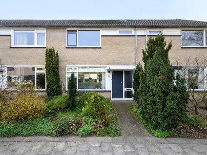 Tussenwoning te koop: P.K.Pelstraat 20, De Singels west Drachten