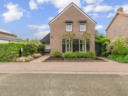 Vrijstaande woning te koop: Paalweg 56, Kern Hout-Blerick Venlo