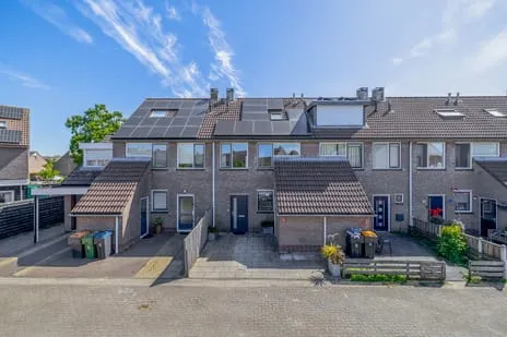 Tussenwoning te koop: Paardebloem 37, Cellesbroek Kampen