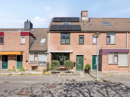 Tussenwoning te koop: Paardebloem 7, Risdam-Noord - Buurt 21 03 Zwaag