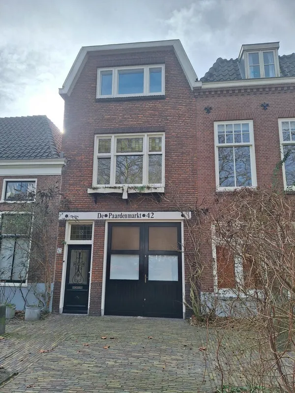 Tussenwoning te huur: Paardenmarkt 42, Delft