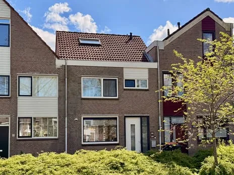 Tussenwoning te koop: Paardenweide 84, Risdam-Noord - Buurt 21 01 Zwaag