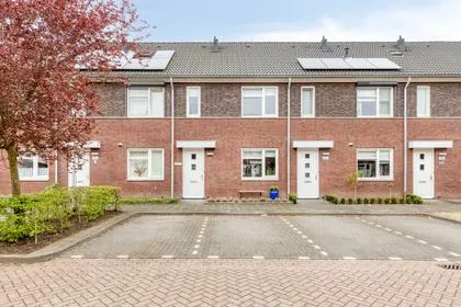 Tussenwoning te koop: Paarl 4, Afrikaanderbuurt West Tilburg