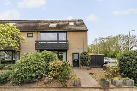 Hoekwoning te koop: Paasberglaan 45, Woenselse Heide Eindhoven
