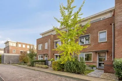 Tussenwoning te koop: Pad van Witte Veder 10, De Hooilanden Wageningen