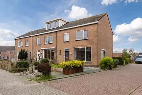 Hoekwoning te koop: Padweg 32, Zeewijksingel Oost-Souburg