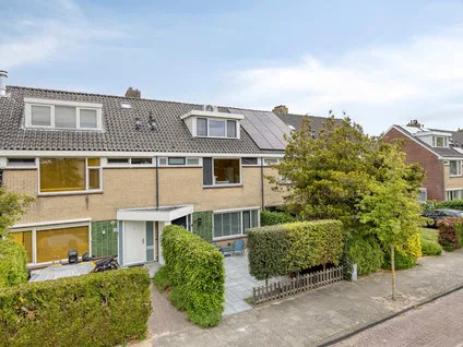 Tussenwoning te koop: Paedtslaan 18, Groot Deijleroord en Ter Weer Wassenaar
