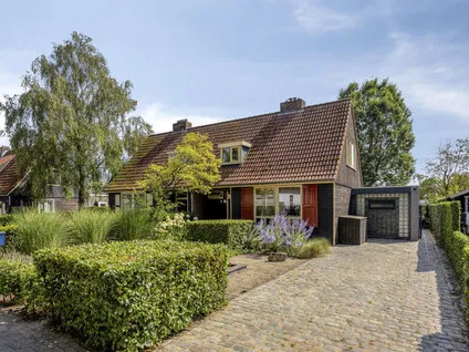 Twee-onder-één-kap te koop: Pagnevaartweg 12, Pagnevaart Oudenbosch