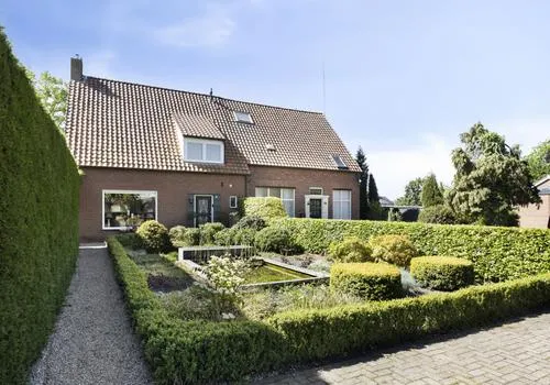 Twee-onder-één-kap te koop: Pagnevaartweg 80, Pagnevaart Oudenbosch