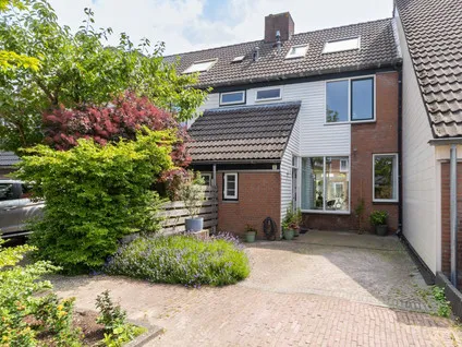 Tussenwoning te koop: Pal Maleterstraat 7, Hoge Mors Leiden