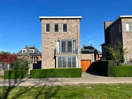 Vrijstaande woning te koop: Paleismuur 70, Muren Houten
