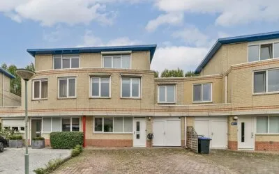 Terraced house for sale: Palissander 203, Palissander en omgeving Dordrecht