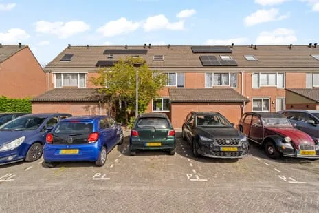 Tussenwoning te koop: Pallieterburg 149, Burgenbuurt Capelle Aan Den Ijssel