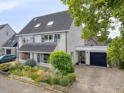 Twee-onder-één-kap te koop: Panterpad 2, Gezonken Hoek Veenendaal