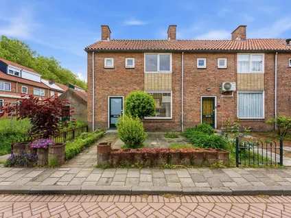 Hoekwoning te koop: Papaverstraat 43, Florabuurt Alblasserdam