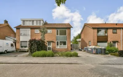 Twee-onder-één-kap te koop: Papaverstraat 53, Nieuw-Vennep Zuid Nieuw-Vennep