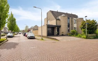 Hoekwoning te koop: Papaverzijde 26, Bloemenbuurt Swifterbant