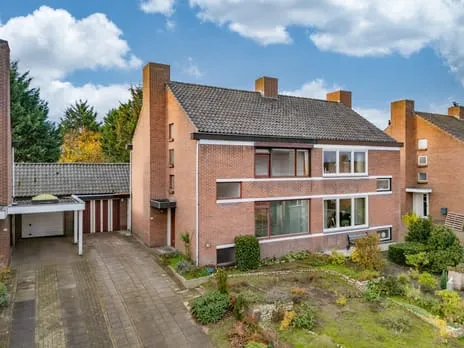 Tussenwoning te koop: Papenbeek 61, Well-Oost Well (Li)