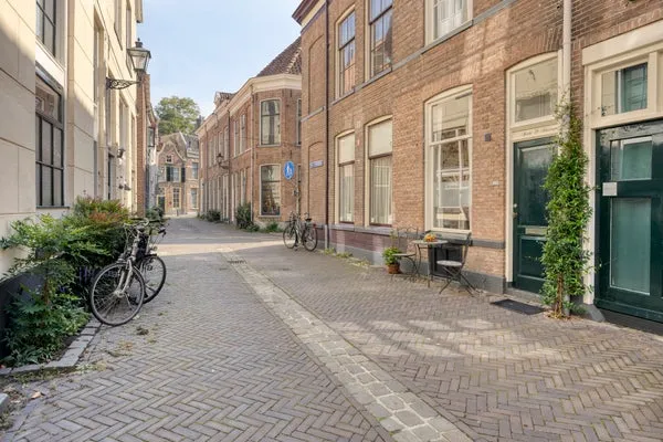 Tussenwoning te koop: Papendwarsstraat 10, Binnenstad-Zuid Zwolle