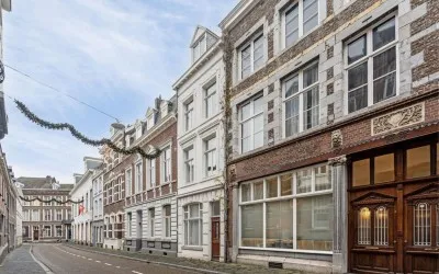 Tussenwoning te koop: Papenstraat 7, Binnenstad Maastricht