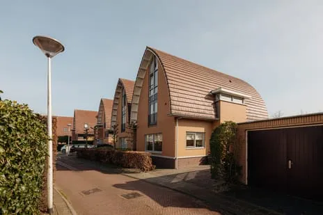 Twee-onder-één-kap te huur: Papewegse Hof 4, Verspreide huizen Raaphorst en in poldergebied Wassenaar