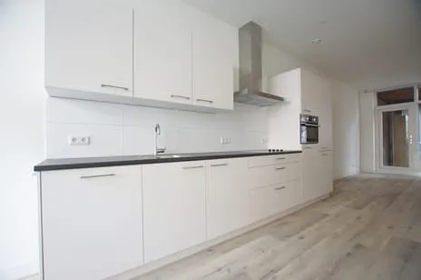 Tussenwoning te huur: Paradijslaan 120A, Nieuw Crooswijk Rotterdam