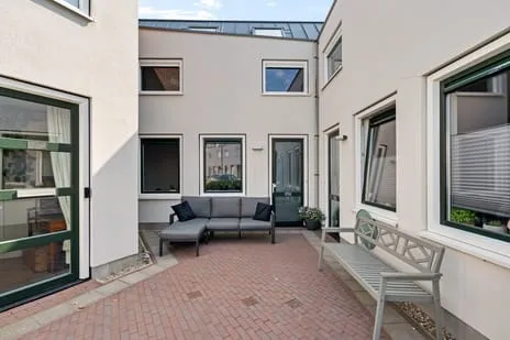 Hoekwoning te koop: Parallelweg 101M, Om de Zanderij Hillegom