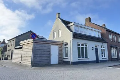Twee-onder-één-kap te koop: Parallelweg 20, Wagenberg noordwest Wagenberg