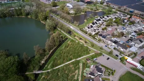Tussenwoning te koop: Parallelweg 29, Giessen Giessen