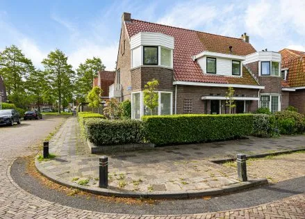 Twee-onder-één-kap te koop: Parallelweg 39, Noordoosthoek Sneek