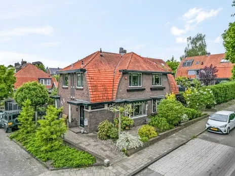 Twee-onder-één-kap te koop: Parallelweg 4, Cunera Rhenen