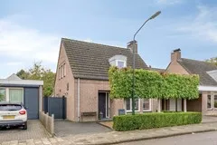 Twee-onder-één-kap te koop: Parallelweg 6B, Budel-Schoot