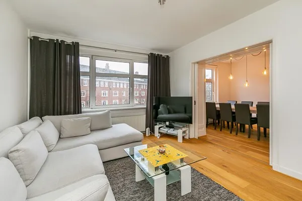 Appartement te huur: Paramariboplein 10-2, Paramariboplein e.o. Amsterdam