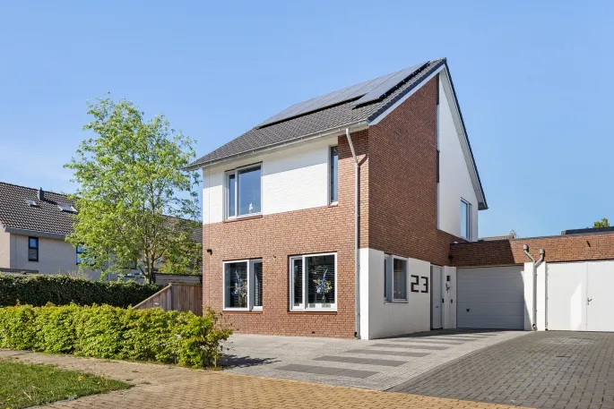 Twee-onder-één-kap te koop: Parelmoervlinder 23, Eilermarke Enschede