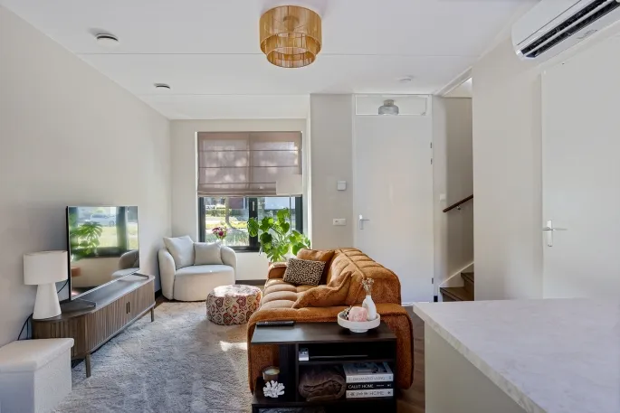 Terraced house for sale: Parelmoervlinder 96, Eilermarke Enschede