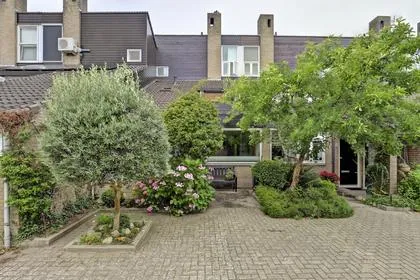 Tussenwoning te koop: Parijseplein 48, Europesebuurt Zwijndrecht