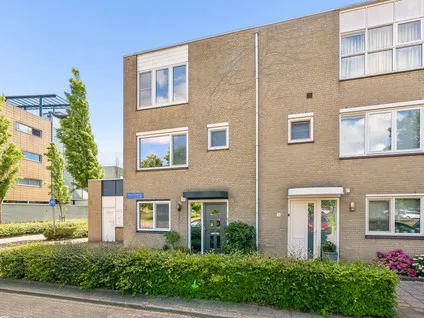 Tussenwoning te koop: Parijsstraat 1, Centrum Almere Buiten Noord Almere