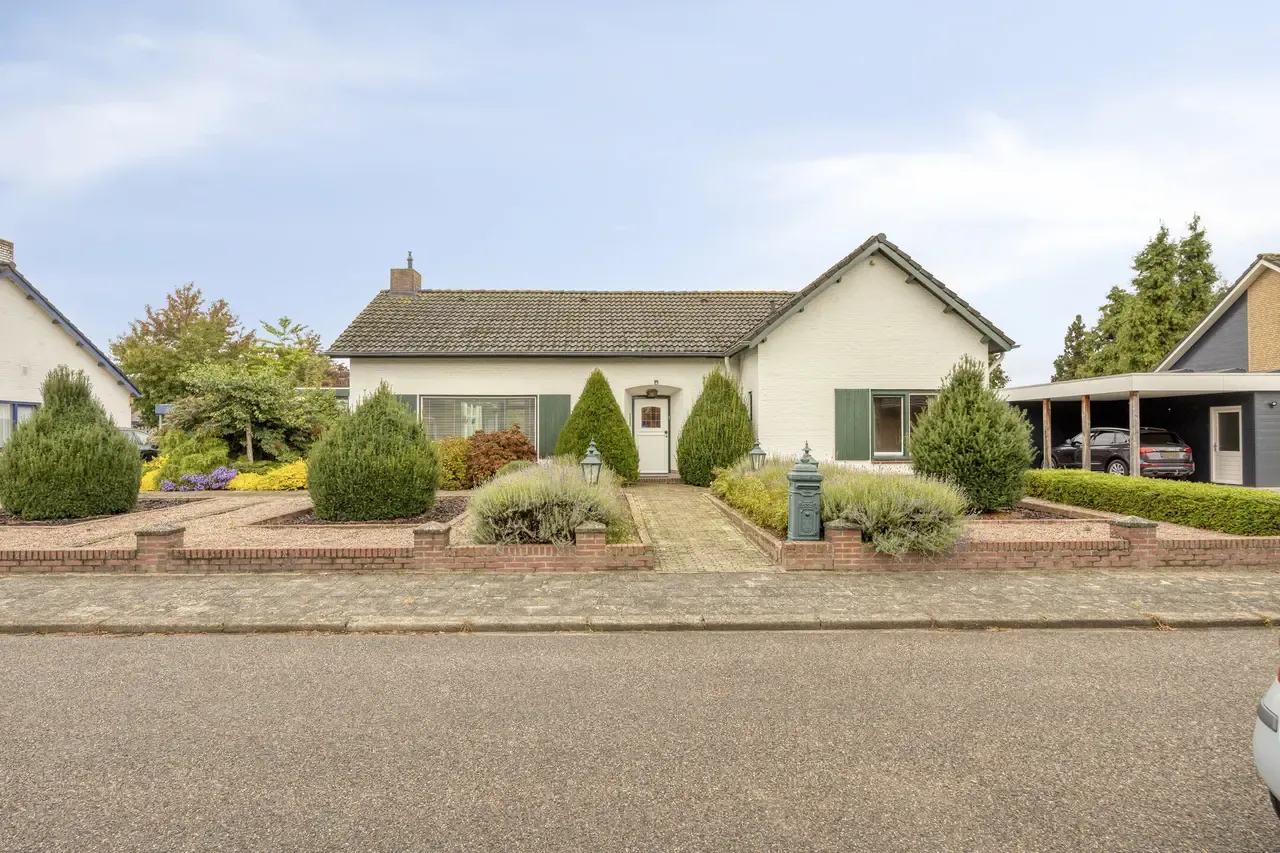 Vrijstaande woning te koop: Parklaan 11, Roggel